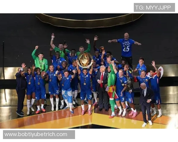 菲尔琼斯认为切尔西需再引进一两名球员才能争夺冠军